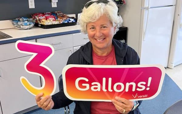 Cynthia, a happy 3 gallon donor.