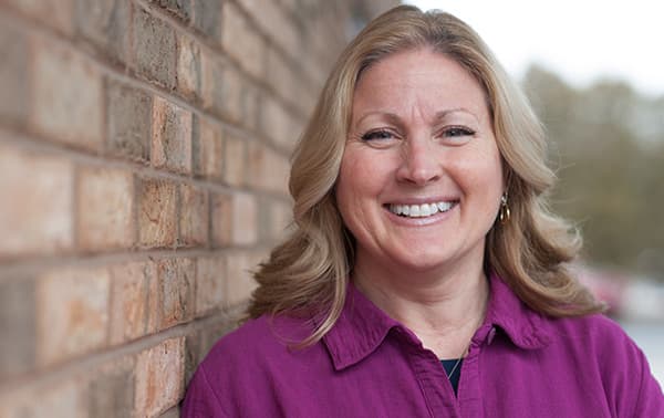 Sharon, a smilling blood donor.